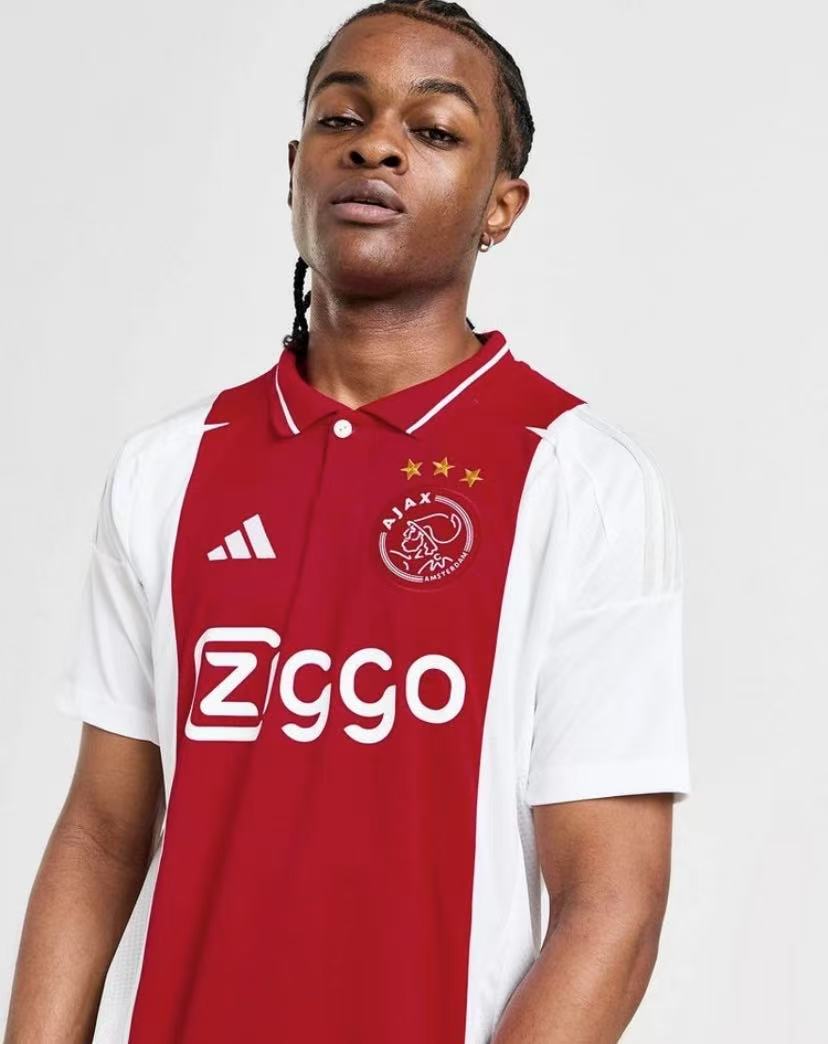 Maillot Officiel Ajax Amsterdam – Domicile Rouge et Blanc